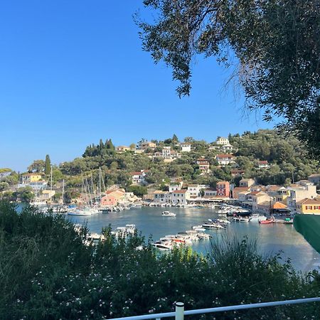 Longós Aronis Spyros Panoramic Seaview Apartments מראה חיצוני תמונה