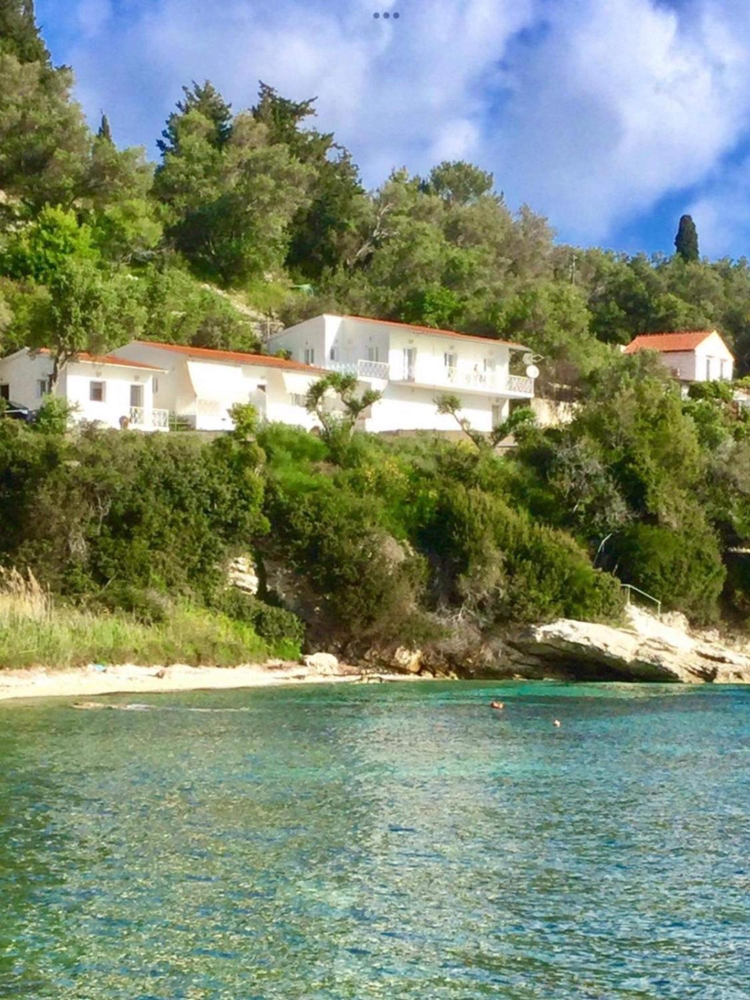 Longós Aronis Spyros Panoramic Seaview Apartments מראה חיצוני תמונה