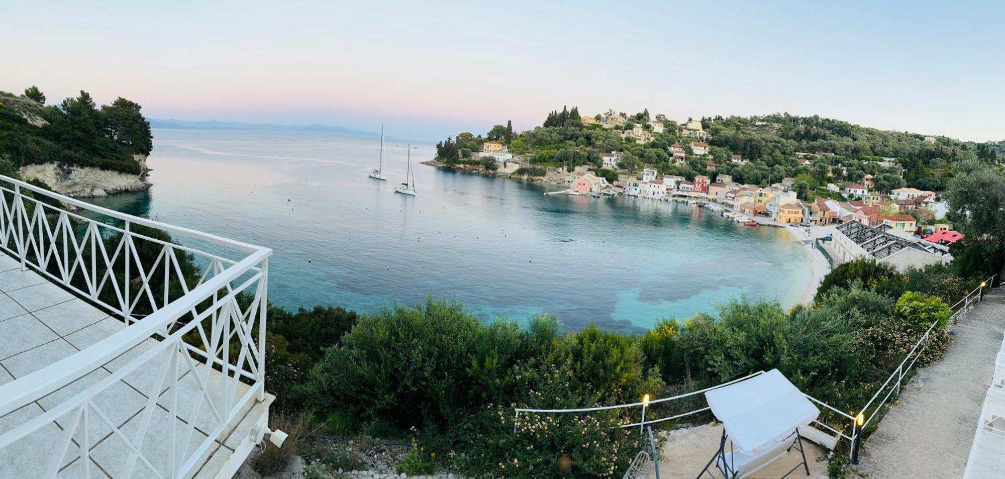 Longós Aronis Spyros Panoramic Seaview Apartments מראה חיצוני תמונה