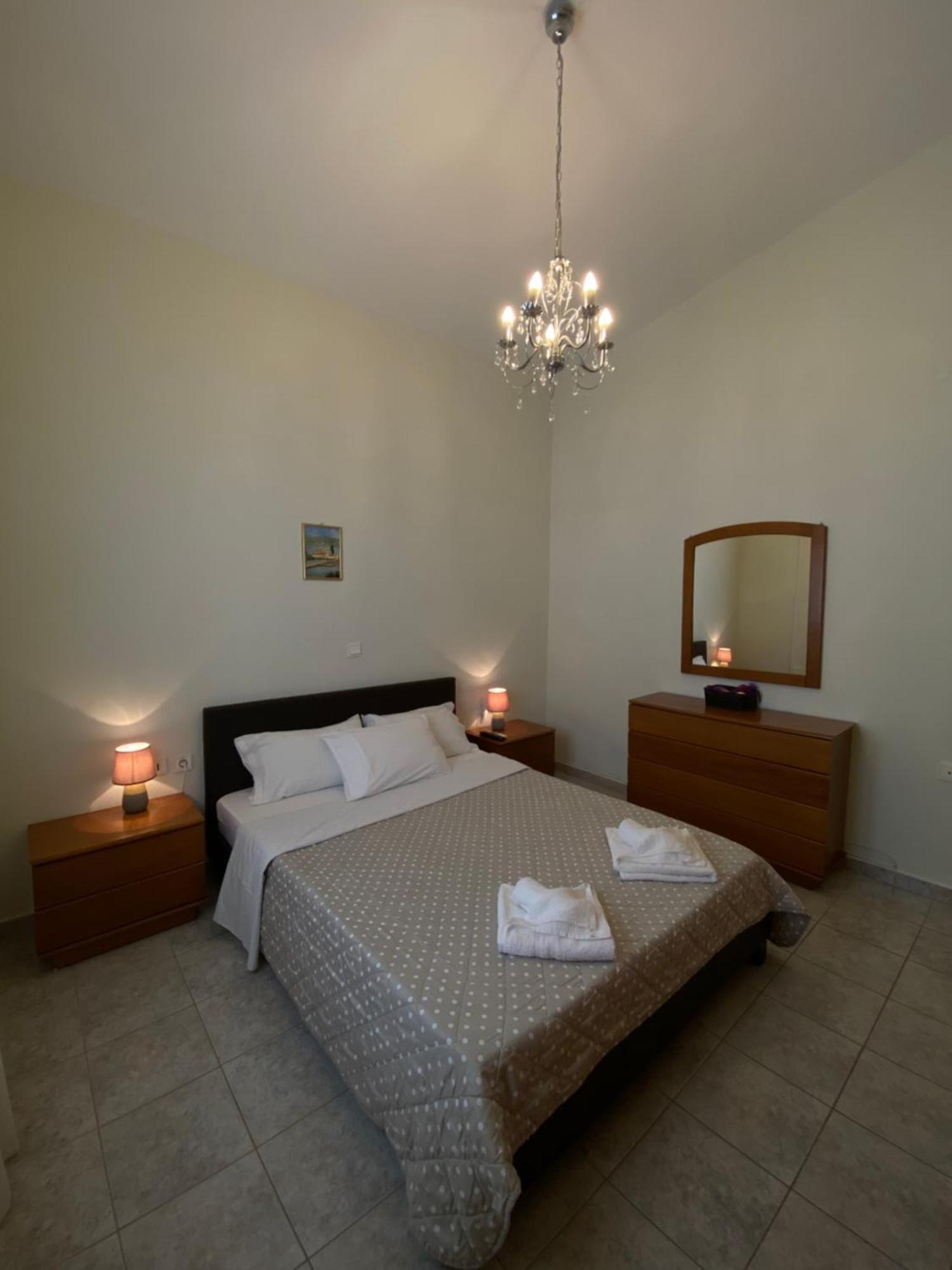 Longós Aronis Spyros Panoramic Seaview Apartments חדר תמונה