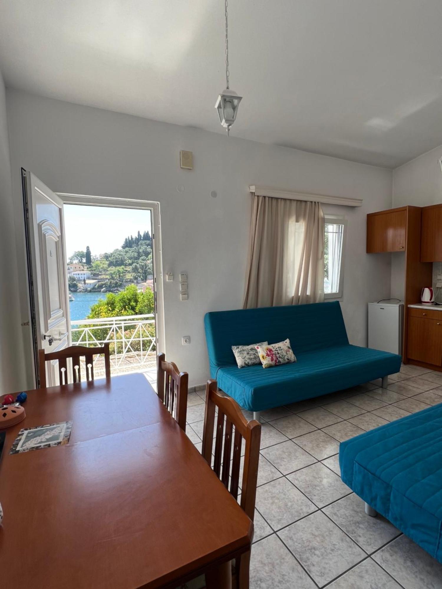 Longós Aronis Spyros Panoramic Seaview Apartments חדר תמונה