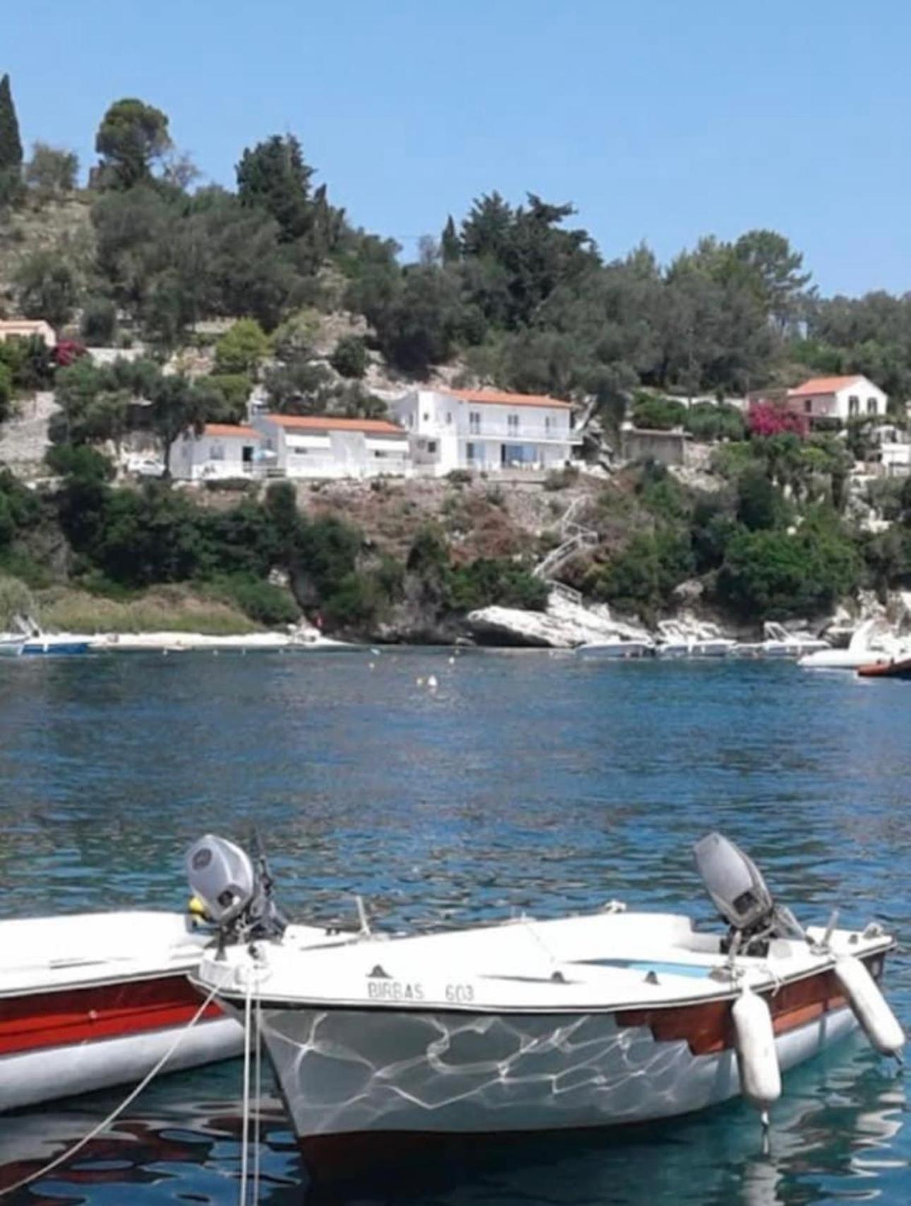 Longós Aronis Spyros Panoramic Seaview Apartments מראה חיצוני תמונה
