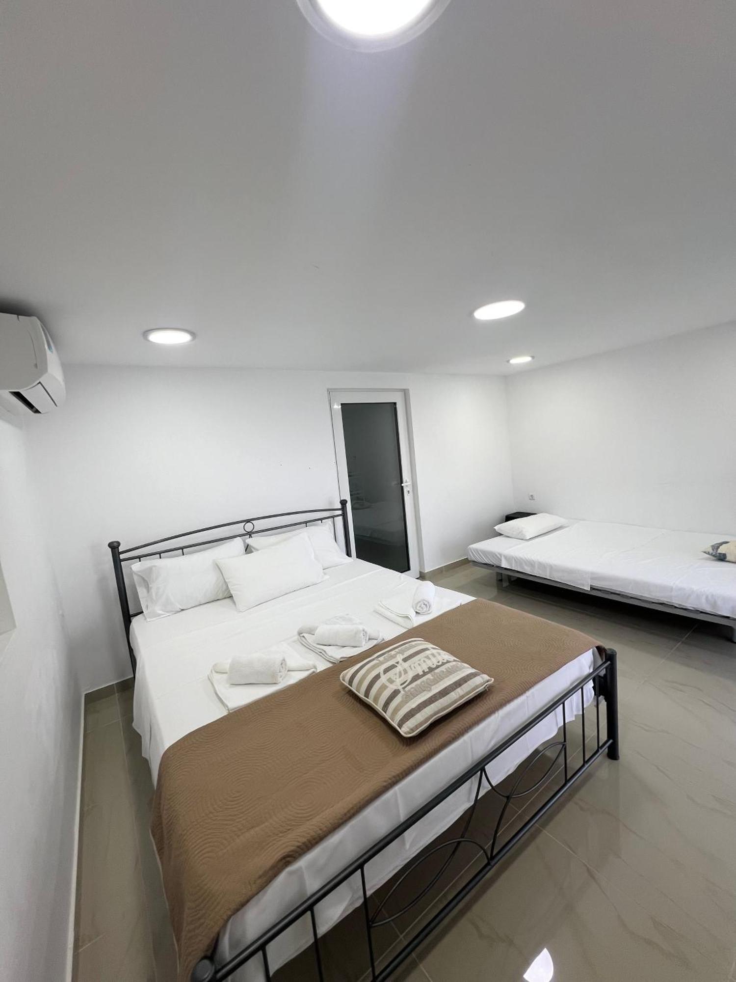 Longós Aronis Spyros Panoramic Seaview Apartments חדר תמונה